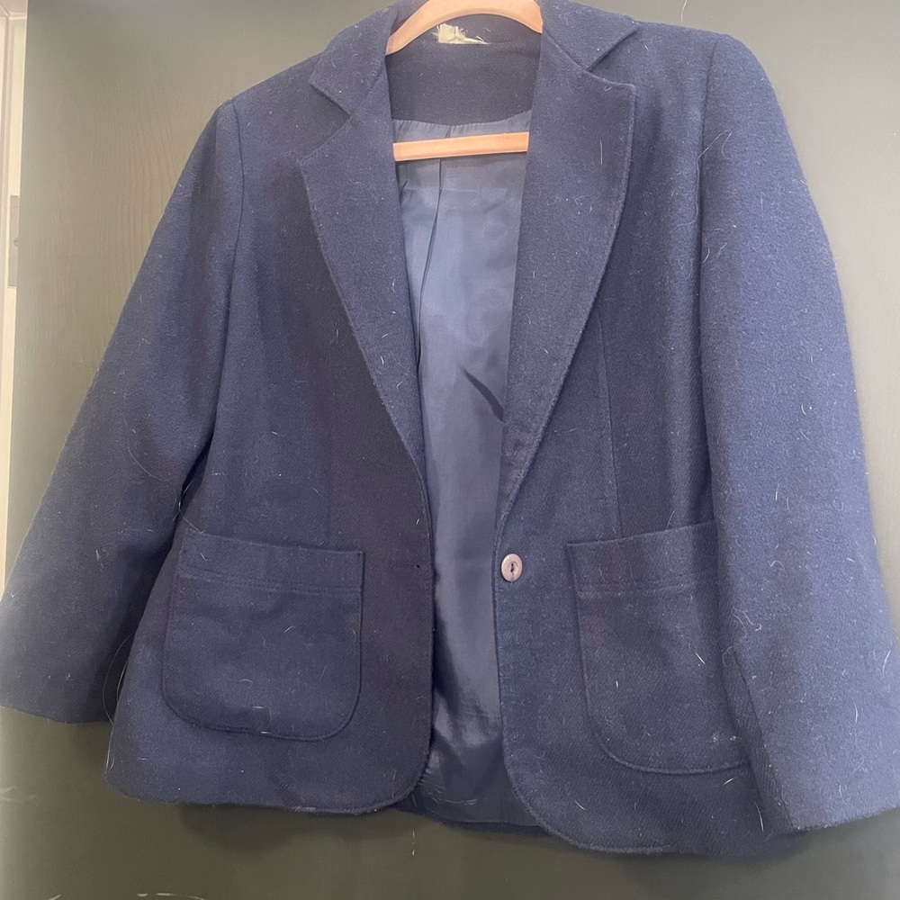 Vintage alert! Classic Navy Women's Blazer